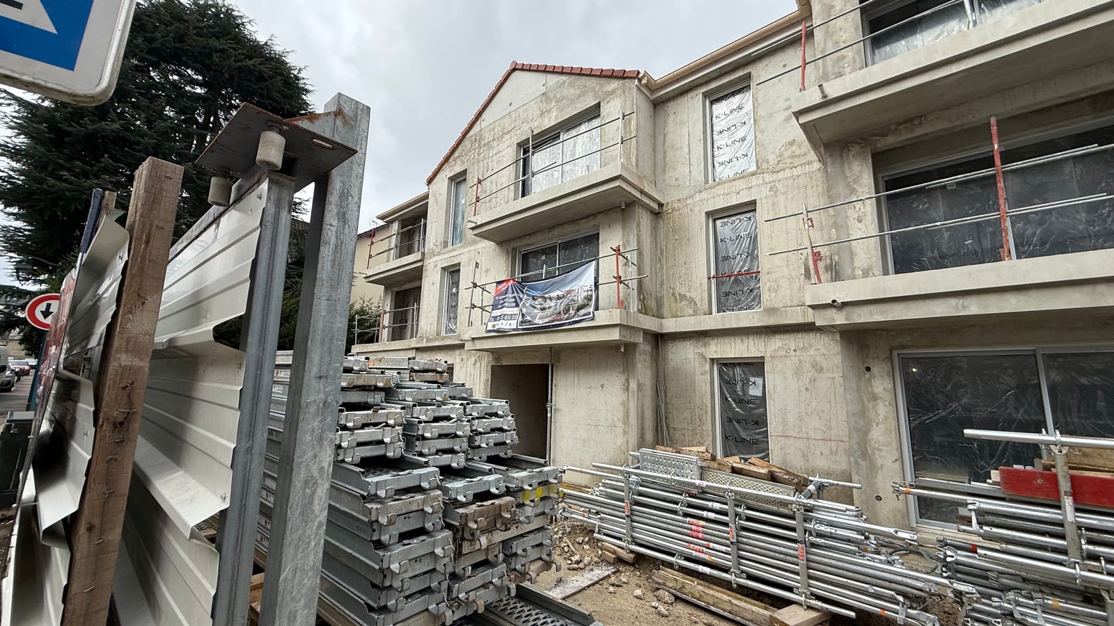 Facade de la maison pendant les travaux