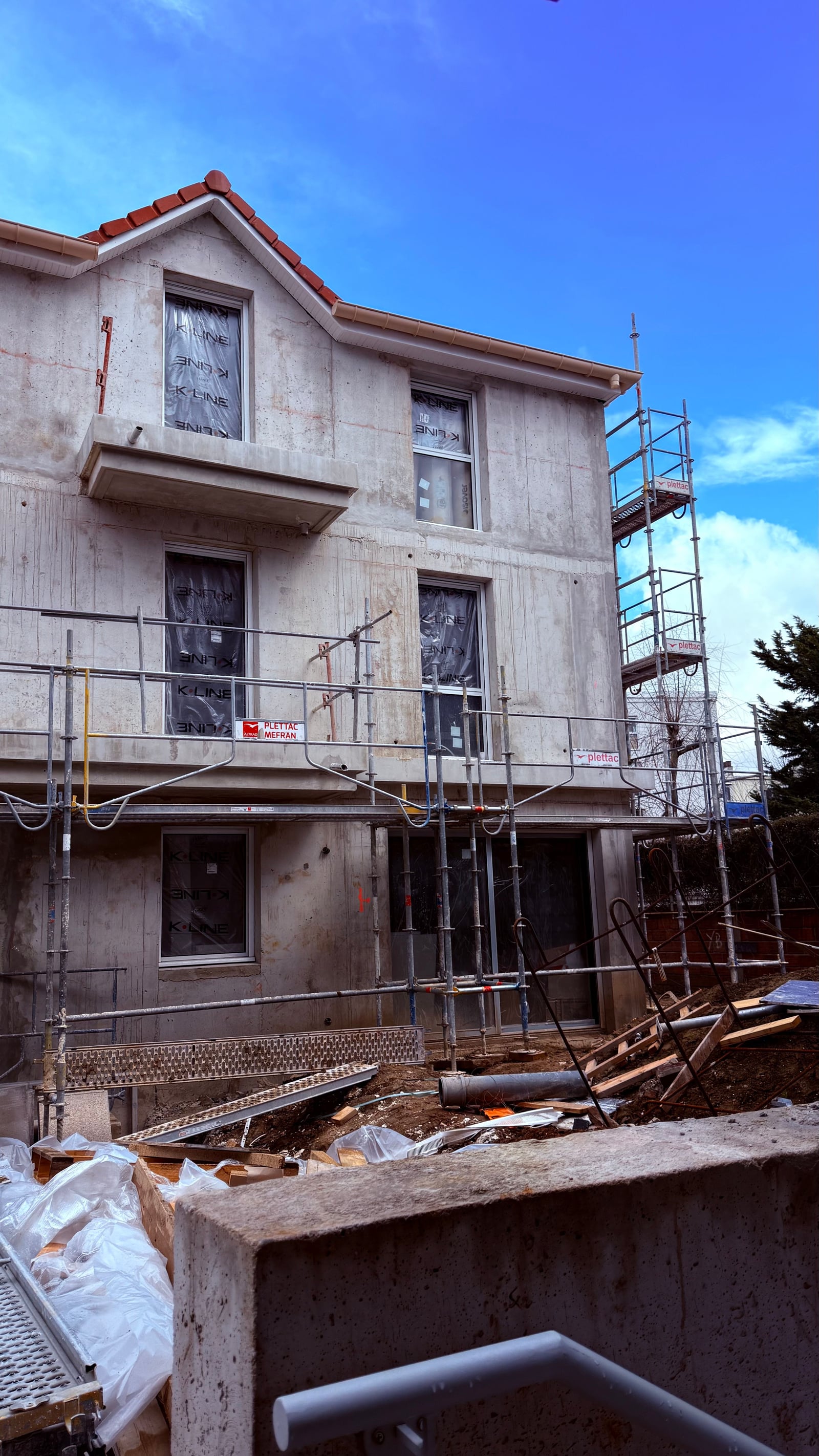 Facade de la maison pendant les travaux